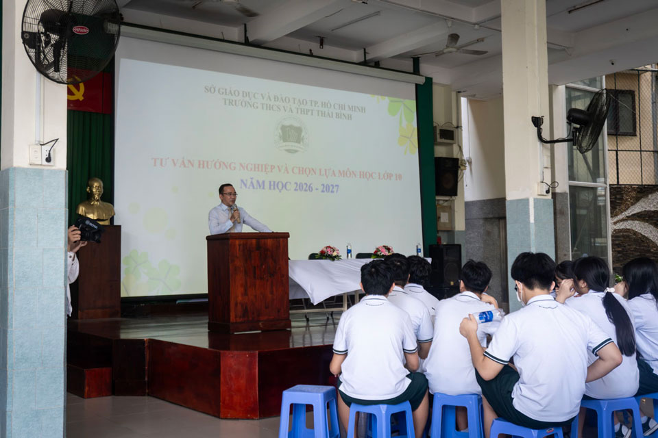 Ngày Phụ huynh đến trường Khối 10 năm học 2026-2027 | Đồng hành cùng con chọn tổ hợp môn tối ưu